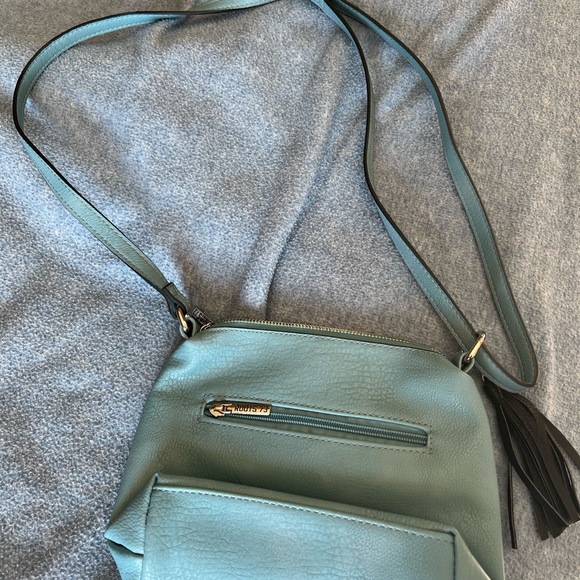 New Roots Crossbody vegan leather bag. Robins egg blue. - Picture 2 of 3